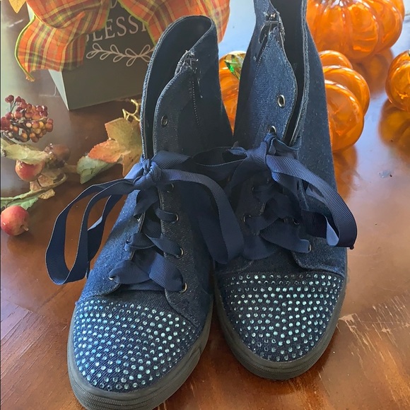 Stuart Weitzman Girls Vance Crystal Bow size 4 - Picture 2 of 11